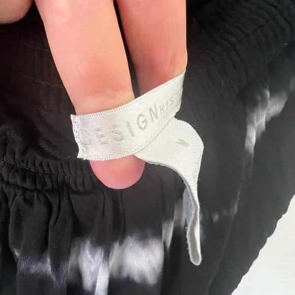 Black and White Tie-Dye Romper - Picture 4 of 6